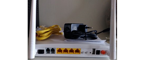 FTTH ONT GPON modem with 1GPON+4GE+WiFi